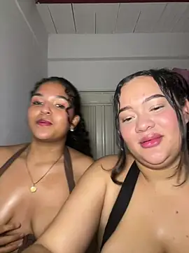 Dakota_JE - 🔥 Both girls' tits out 🔥