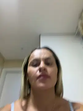 Carolinecbso - Siririca ao vivo 5mins