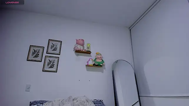 Sarita_bigbooty_ - Full naked+ control hush assx10 min
