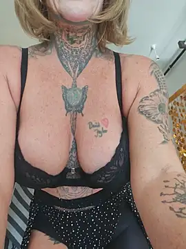 MommyBlairVIP - Spooky sexy kissing + 🎬🔥 LTP