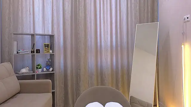 Belle_cute - open pussy+zoom