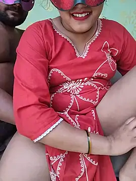 PUNJABICOUPLE09