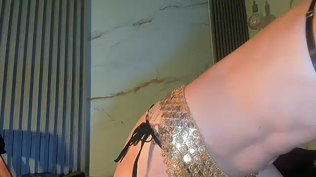 Alisha_Evans_Rs - show tits