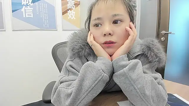 KKMM168 - 完成目标点电击棒点击奶奶头5次