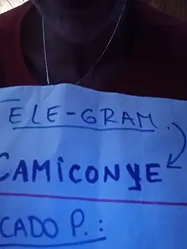 Camilitah - Me escupo las tetas