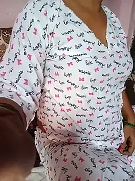 Poojasexy71