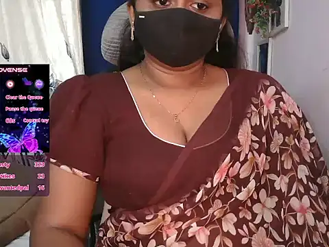Pavani-Darling - ice on boobs in 5 mins