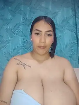 MIA_MILK99 - Sucking nipples 🫦
