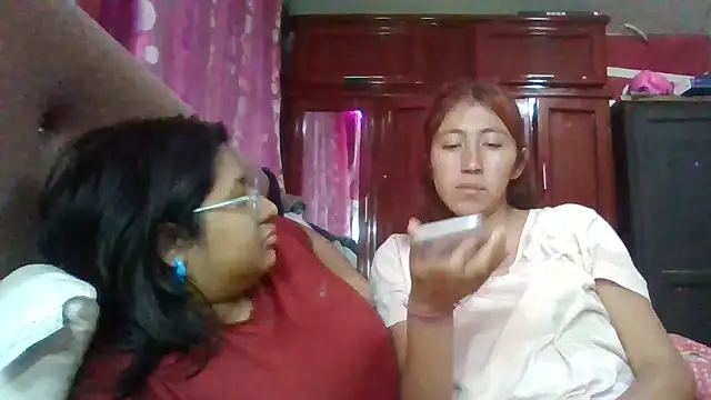 Sarah12333 - Meter mano en la pussy