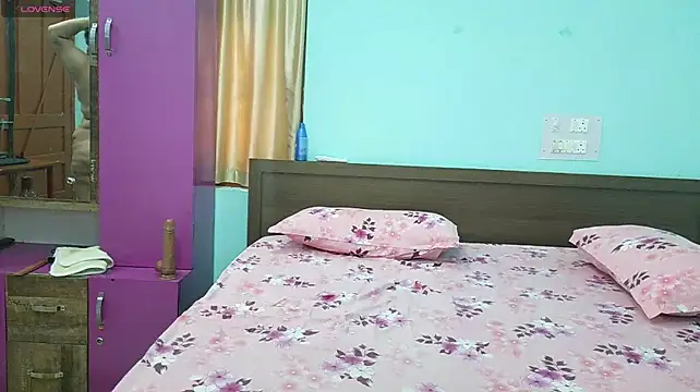 SWEETY_RANI - ass oiling and pussy show