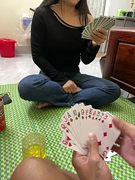 -Danny-y - cần tiền mua iphone live cho rõ nét