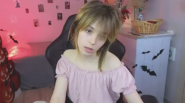 SelenaBless - Sucking a lollipop close