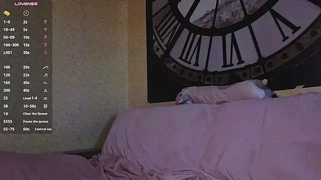 Helenliss - slow tease.. naked?