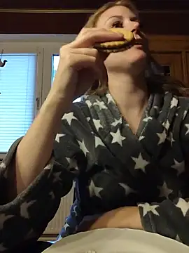 SweetGermanGoddess - 👣Show Feet