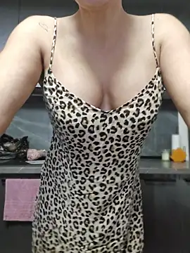 AnaFoxxy - Get me wet