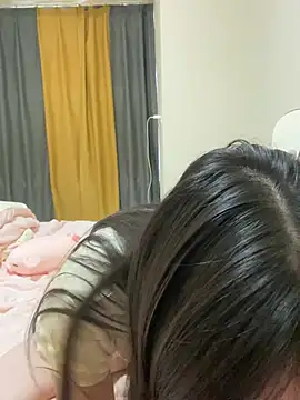LINA-LILI - 全裸三分钟