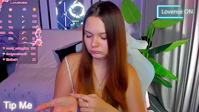 CutieChloee - show my boobs