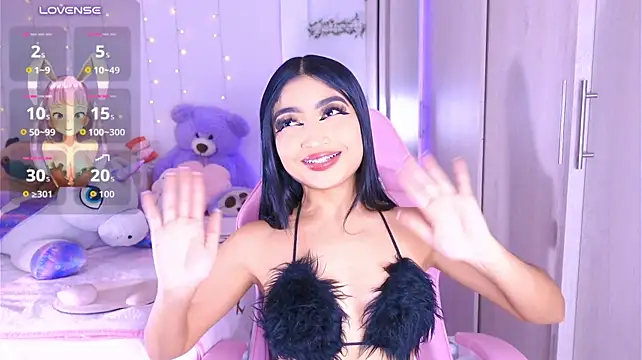 Urfavprettygirl - tits out of my top