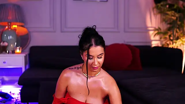 FrancescaDante - Keeping this pussy walls wet and hot