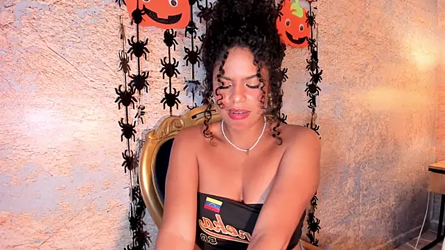 SheyLopez - bounce that tits in my face