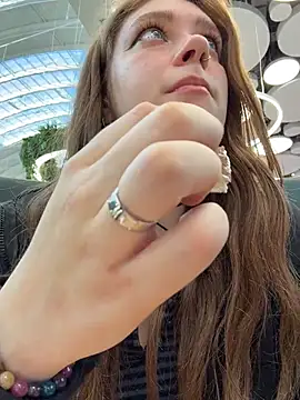 Lucy-joy - flash nipples in public