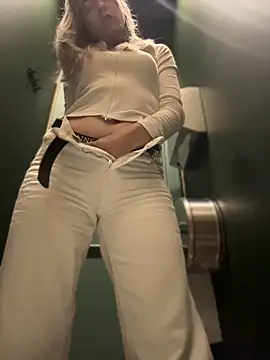 Crazy-Rosa - Hi guys 💋play with my pussy💋
