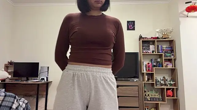 PaintedDisplay - Show my outfit?<3