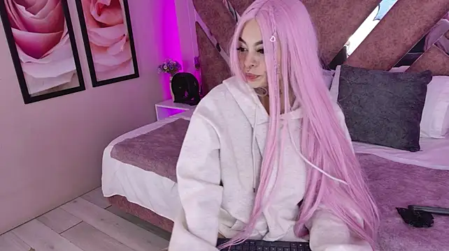 KatherineGomez - see your breasts