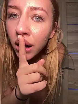 AriNova_ - PLAYING WITH PUSSY IN THE ROOM