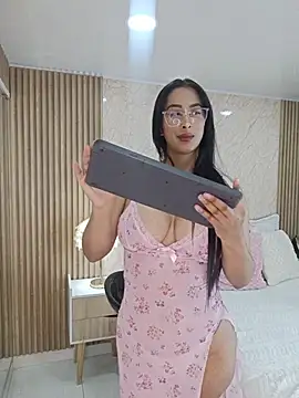 ImLauu - FLASH BOOBS