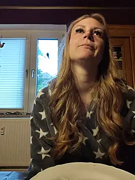 SweetGermanGoddess - 👣Show Feet