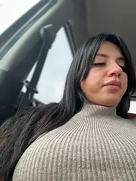 JulliaVegas - Squirt