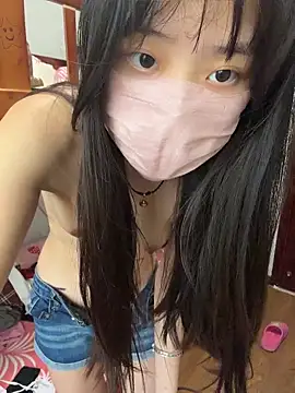 Xiaxia868 - 全裸直播5分钟