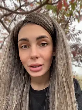 SandraCarter - Show hard nipples in park