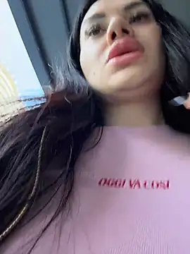 Wet__Bunny - Fingering pussy public*last tip get 🎁