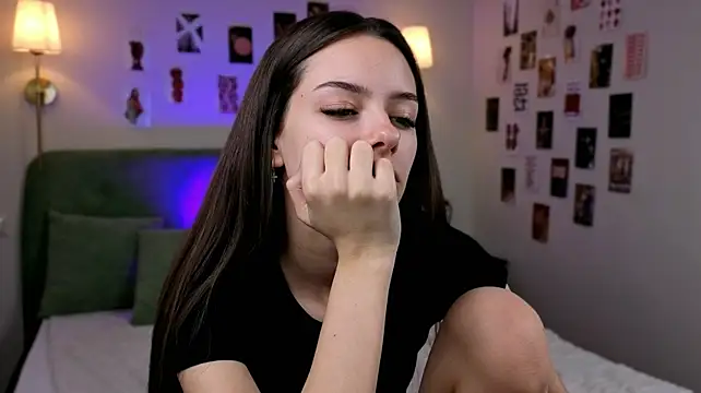 Kiara_beauty - put on a mini skirt