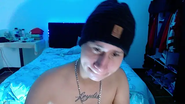 CharlieVexcs - Hii, Charlie 👋 pm