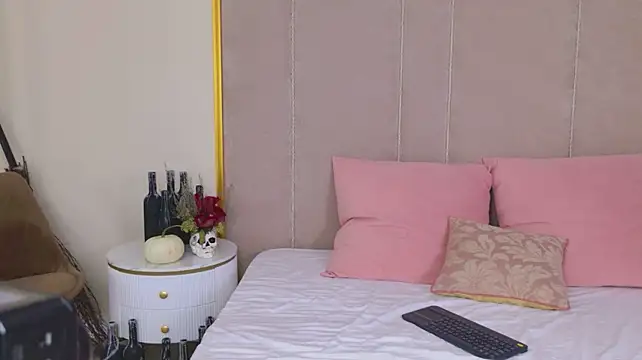 Lili_Lohan - toy control 3 minutes