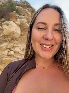 Mona_Plus - 3Fingers pussy💦Squirt outdoor💦LT video