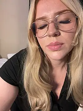 Ms_CherrySnow - Remove Office Outfit