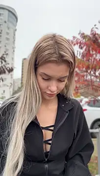 KikiWatson - Show color panties in public 😍😍😍