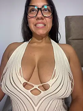 KIARAPRETTY - make my kitty creamy