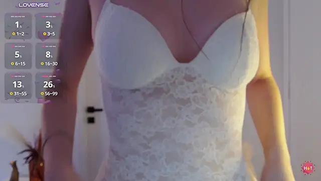 SoraLuna - Tits OUT!