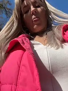 Crazy-Rosa - Hi guys 💋play with my pussy💋