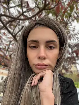 SandraCarter - Show hard nipples in park