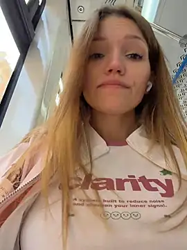 StreetSquirt - move aside panties+pinch clit in public