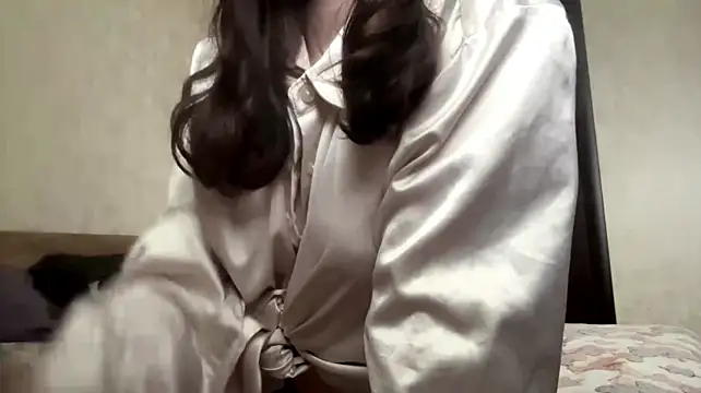 MichealFrankland - hand bra