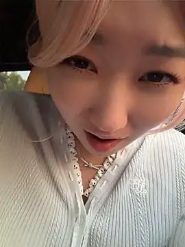 Winter11 - 出租车🚕突袭直播漏奶tits
