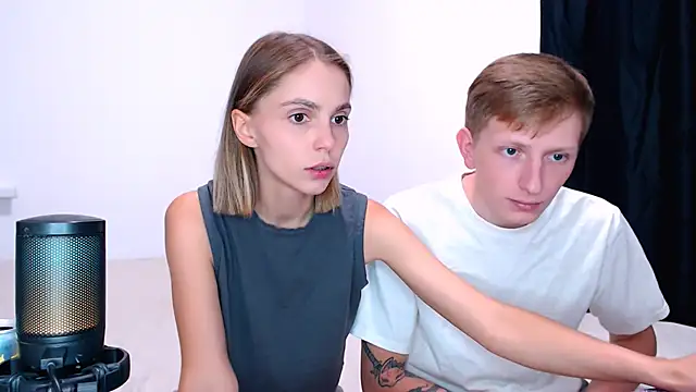 Juliaanddima - naked