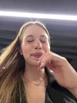 Olivia_Jemison - Teasing my pussy with a dildo HERE